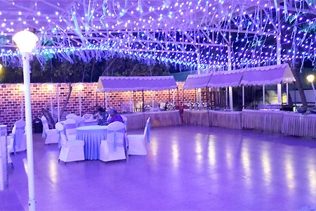 Dining arrangement for a beach wedding in Bluebay Beach Resort, ECR, Chennai
