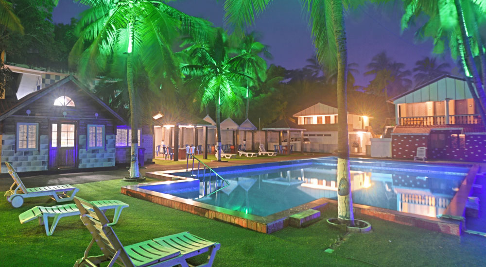 Swimmingpool of Bluebay beach resort in night view